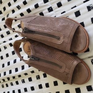 SOFFT shoe  brand new, never worn super comfortable.